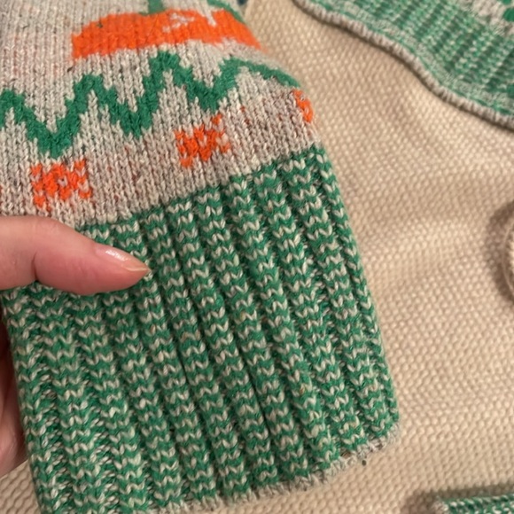 ✨NWOT ✨WE THE FREE Cherry Cola Swift Cuff size S Oatmeal Combo SOLD OUT at Fp 🍒 - Picture 7 of 10